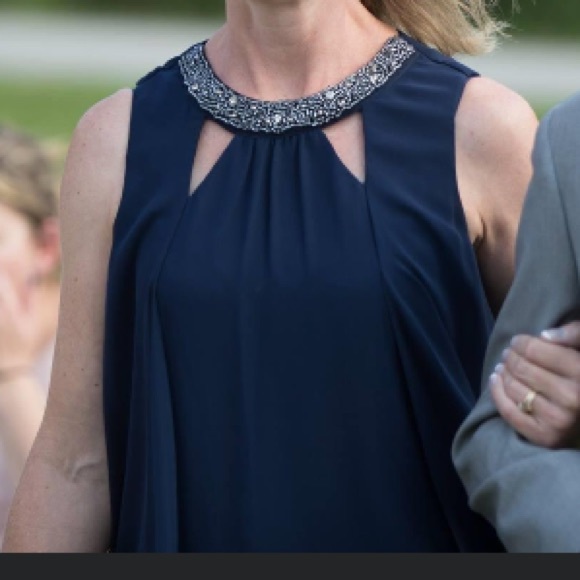 Mother of the Bride Dress - Picture 4 of 5